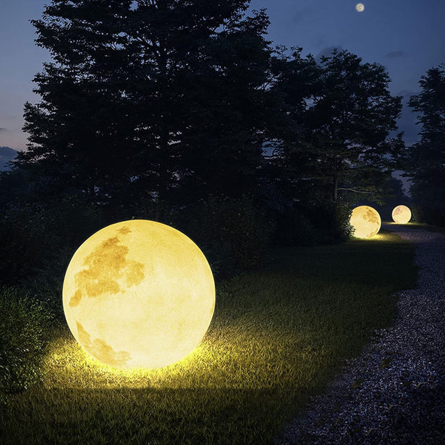 Moon LED Garden Light β Bring magical moonlight to your outdoor space for a peaceful ambiance!