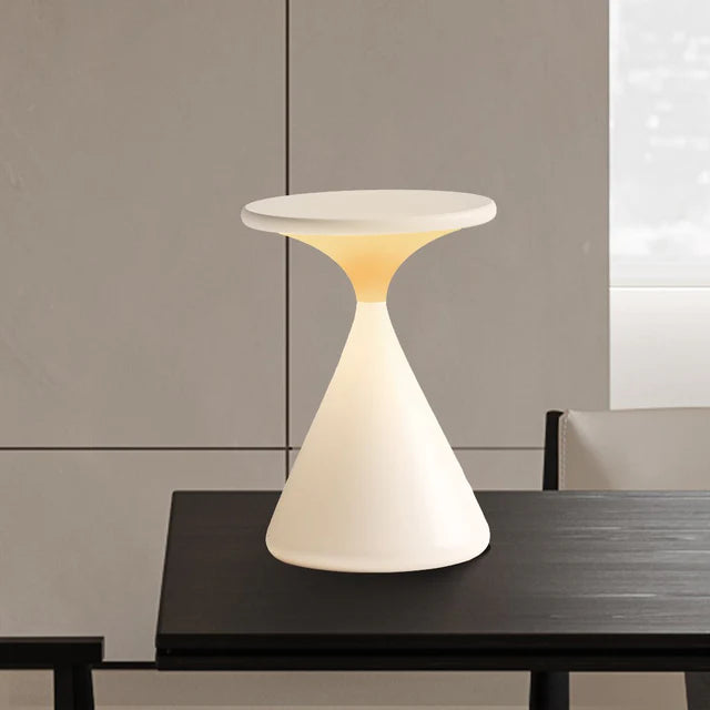 Dimmable table lamp