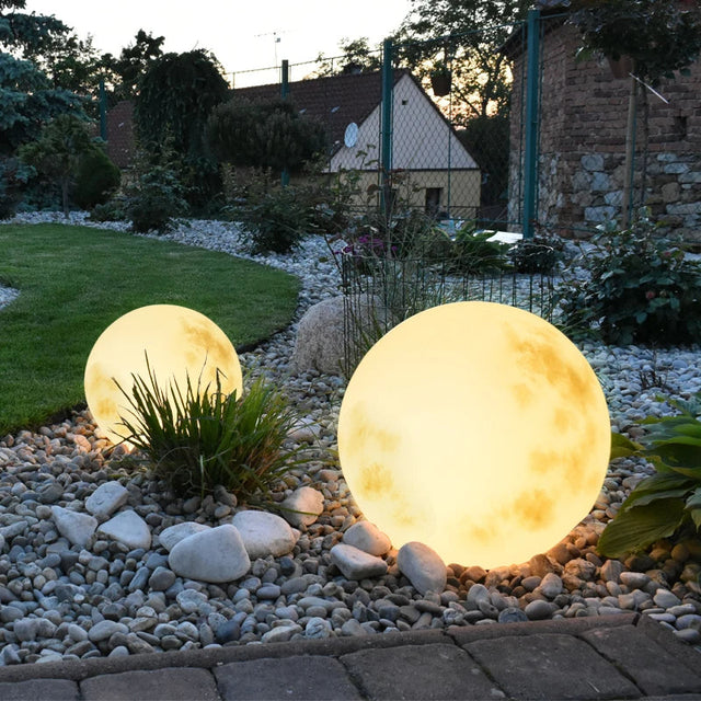 Moon LED Garden Light – Bring magical moonlight to your outdoor space for a peaceful ambiance!