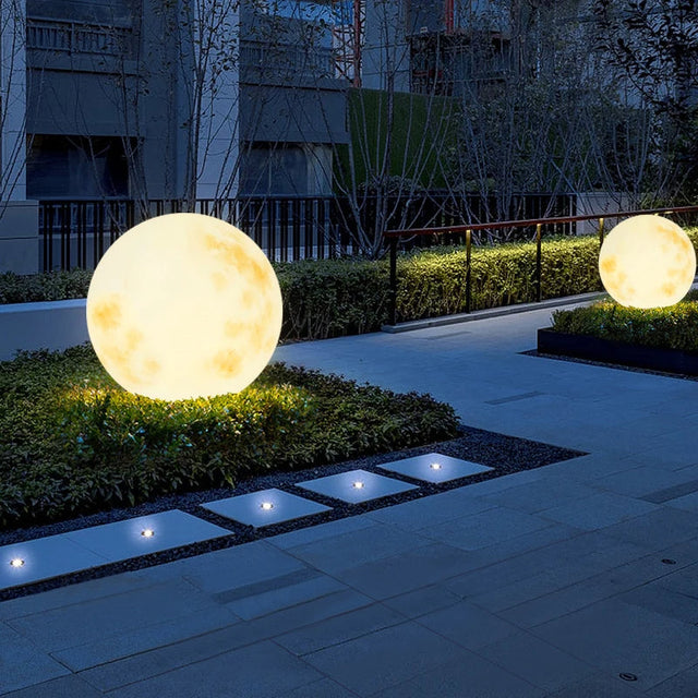 Moon LED Garden Light – Bring magical moonlight to your outdoor space for a peaceful ambiance!